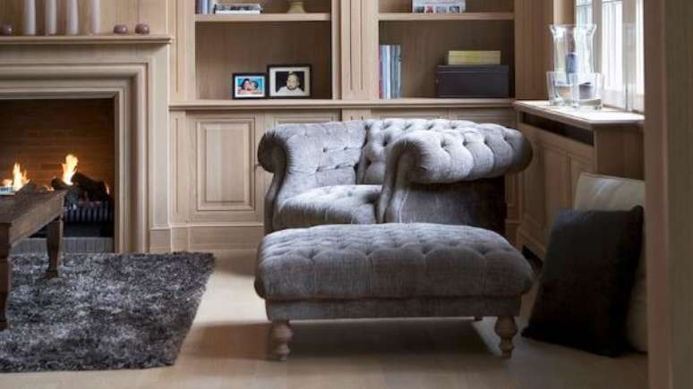 8. Poltrona chesterfield na sala de estar &ndash; Via: Westwing
