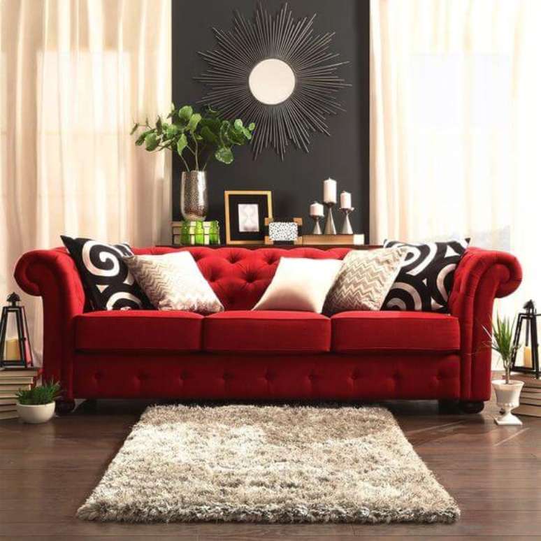 49. Aposte no sofá vermelho para sua casa moderno – Via: Essência Móveis