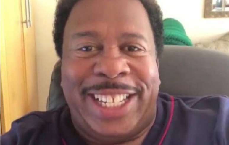  Leslie David Baker compartilhou mensagens racistas que recebeu