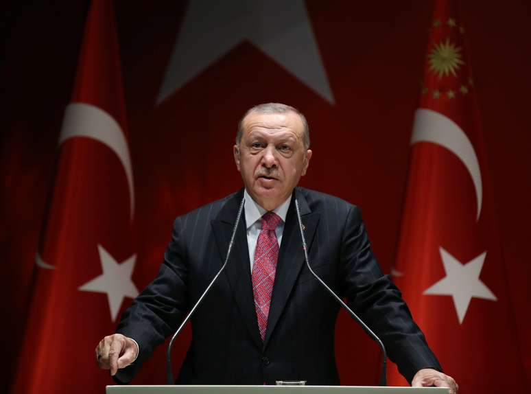 Presidente turco, Tayyip Erdogan, discursa durante reunião do partido governista AK
13/08/2020
Imprensa da Presidência da Turquia/Divulgação via REUTERS
