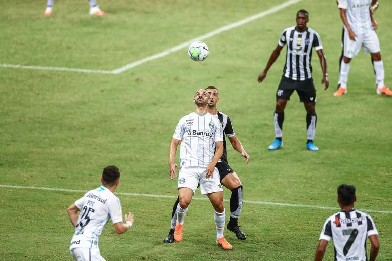  Em jogo morno, Ceará e Grêmio ficam no empate