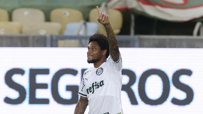 Luiz Adriano comemora o gol marcado no Maracanã (Cesar Greco/Agência Palmeiras)