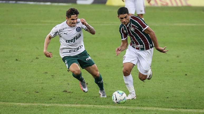 Michel Araújo durante o empate do Fluminense com o Palmeiras (Foto: Lucas Merçon/Fluminense FC)