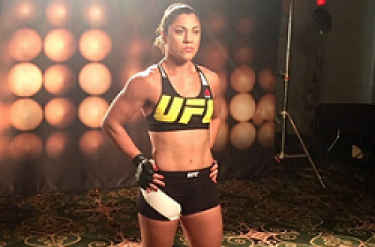Desde 2013 no UFC, Bethe Correia foi dispensada pela organização (Foto: Reprodução/Instagram/@bethecorreia)
