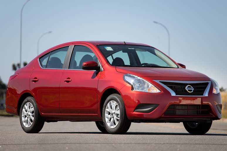 Nissan Versa V-Drive: novo posicionamento e troca de nome para abrir espaço à nova geração.