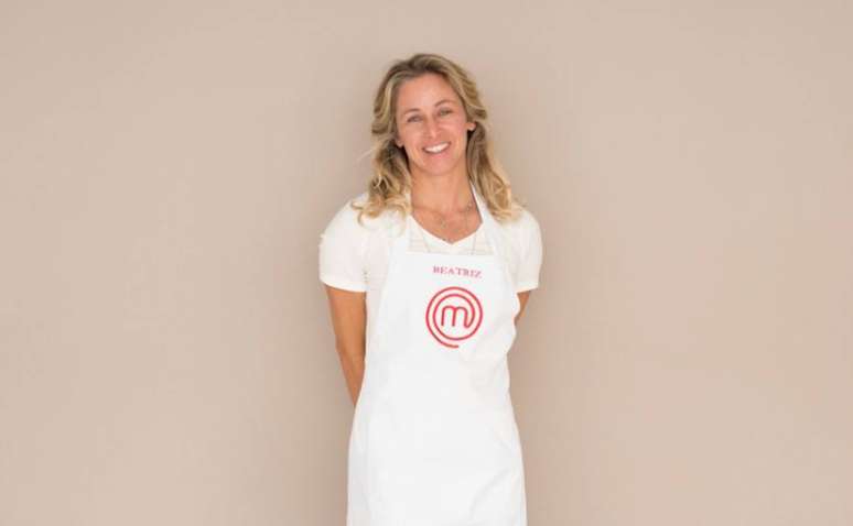 Formada em educa&ccedil;&atilde;o f&iacute;sica, Beatriz nasceu no Rio Grande do Sul e cozinha para complementar a vida de surfista com alimenta&ccedil;&atilde;o saud&aacute;vel. &nbsp;