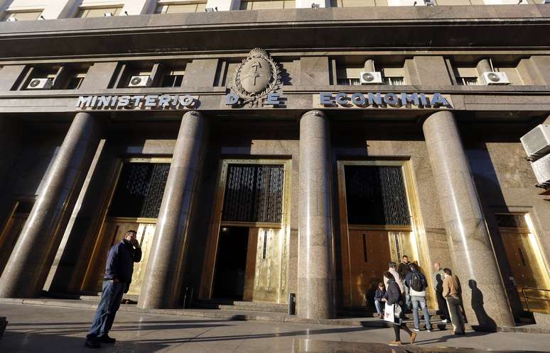 Fachada do Ministério da Economia da Argentina, em Buenos Aires 
18/06/2014
REUTERS/Enrique Marcarian