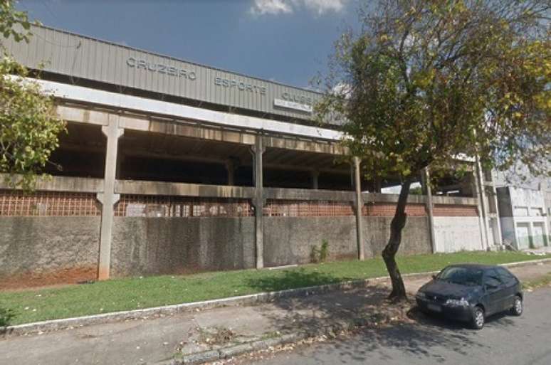 A venda do espaço é para quitar dívidas do clube na FIFA,mas foi barrada pela Justiça-(Reprodução/Google Street View)
