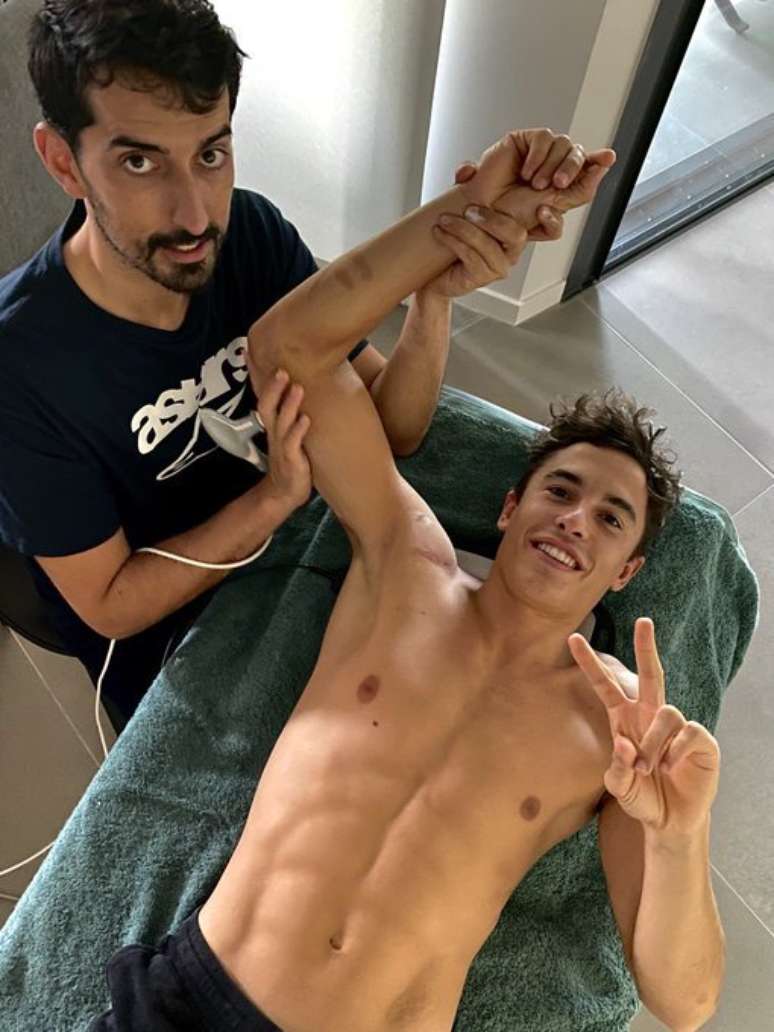Marc M&aacute;rquez segue sua recupera&ccedil;&atilde;o 