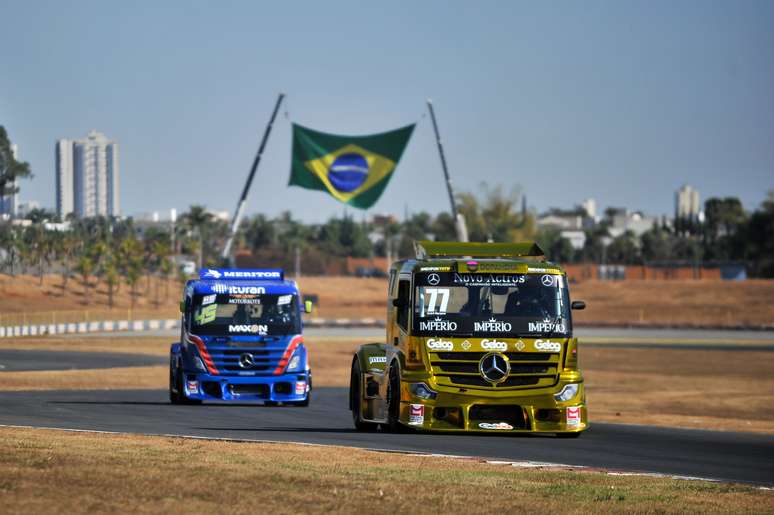 Andr&eacute; Marques triunfou na corrida 1 deste domingo em Goi&acirc;nia 
