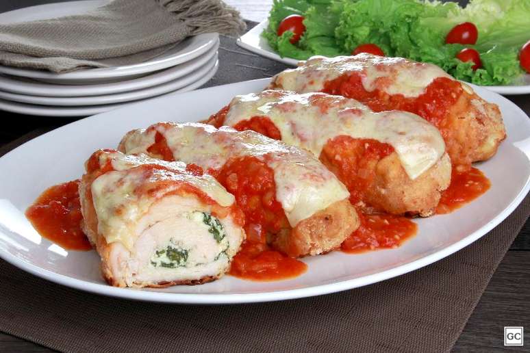 Guia da Cozinha - 5 receitas empanadas pr&aacute;ticas para experimentar no fim de semana