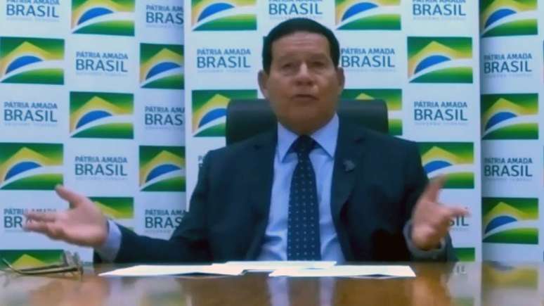 Em entrevista à BBC News Brasil, o vice-presidente Hamilton Mourão afirmou que seria 'absurdo' uma criança de 10 anos grávida após estupro — como aconteceu no Espírito Santo — precisar ter o filho