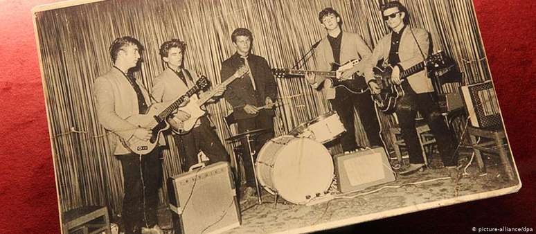 Os Beatles em sua apresentação no Indra, em Hamburgo