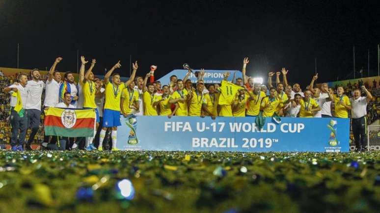 Brasil foi campeão da Copa do Mundo Sub-17 em 2019 jogando em casa (Foto: AFP)