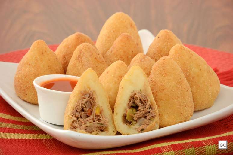 Guia da Cozinha - Receitas de coxinhas para vender durante e depois da quarentena