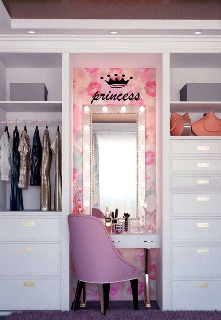 84. Closet com penteadeira camarim suspensa &ndash; Via: Pinterest