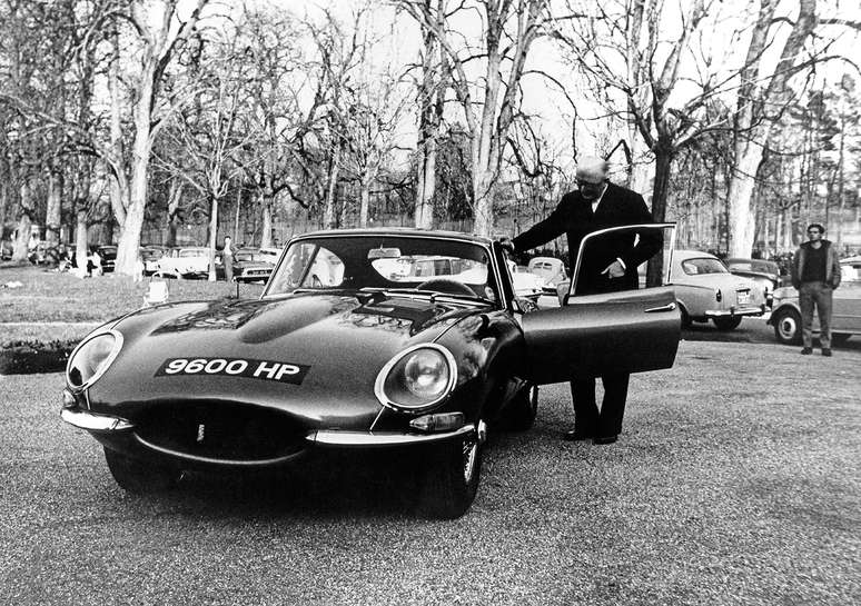 Apresenta&ccedil;&atilde;o do Jaguar E-Type em Genebra em 1961.