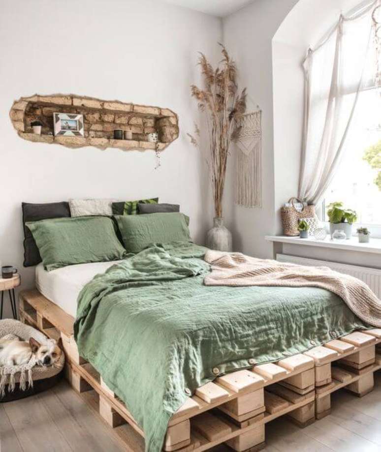 57. Cama de pallet no quarto rustico – Via: Dreamon Home