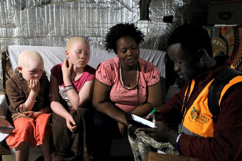Família com dois irmãos com albinismo no Quênia
24/08/2019
REUTERS/Njeri Mwangi