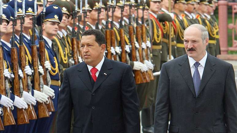 Hugo Chávez e Aleksandr Lukashenko compartilhavam não só uma afinidade pessoal, mas também projetos de interesse mútuo para seus países