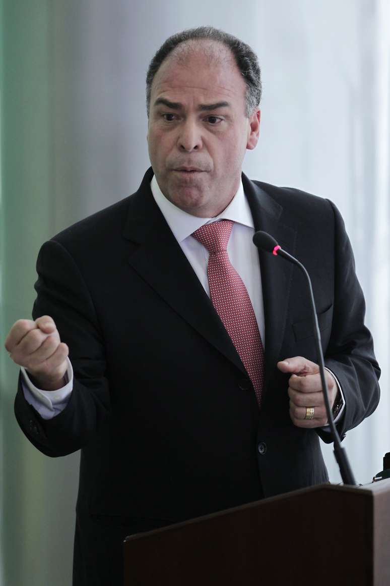 Fernando Bezerra Coelho em Brasília
13/11/2012 REUTERS/Ueslei Marcelino