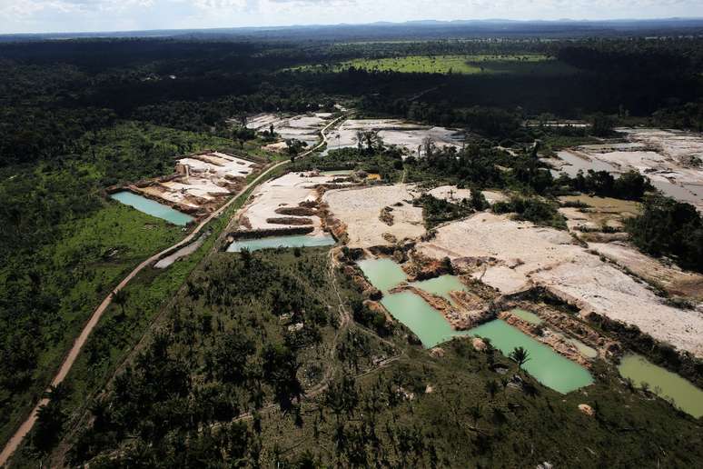 Garimpo ilegal na floresta amazônica no Pará
22/06/2013
REUTERS/Nacho Doce