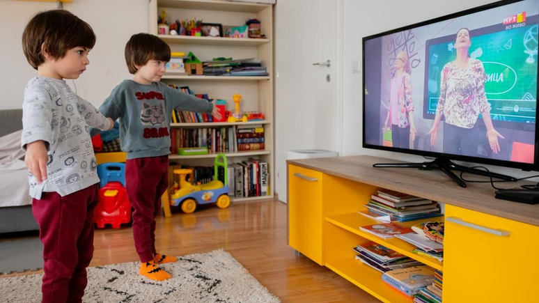 Dar uma tela ao seu filho pode atrapalhar a regulação emocional