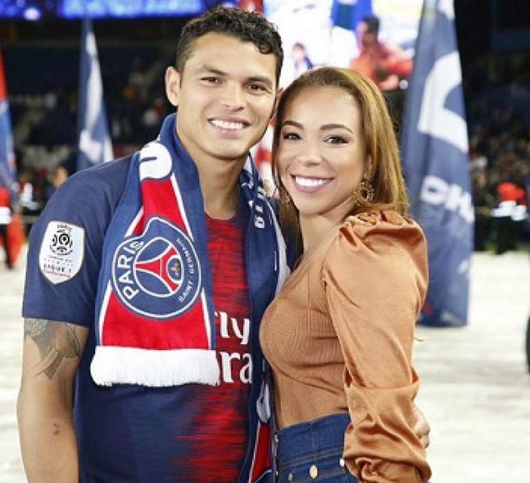 Belle é casada com Thiago, com quem tem dois filhos (Foto: Reprodução)