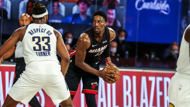 Miami Heat derrota o Indiana Pacers nos playoffs da NBA