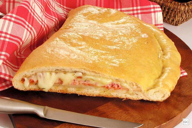 Guia da Cozinha - Receitas de calzone: 7 modos de fazer uma incrível pizza recheada