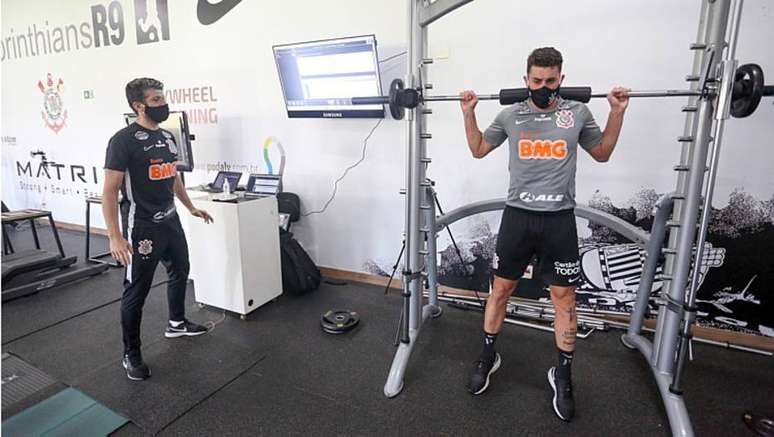 Testes físicos no Corinthians: jogadores precisam ser monitorados ainda com mais cuidado