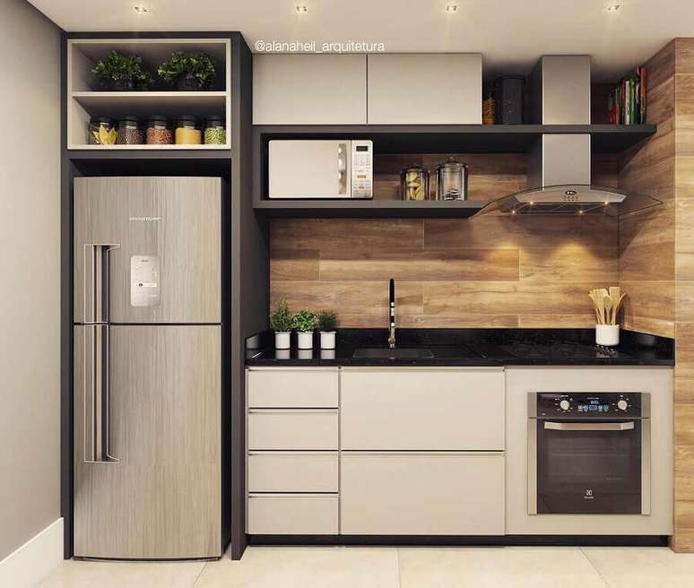 30. Revestimento de madeira e armário de cozinha pequeno planejado branco e cinza – Foto: Pinterest