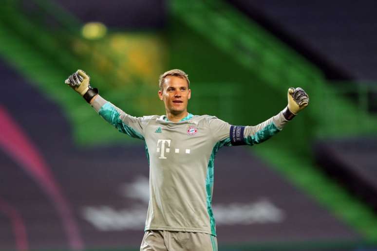Neuer foi um dos destaques do Bayern na reta final da Liga dos Campeões (Foto: MIGUEL A. LOPES / POOL / AFP)