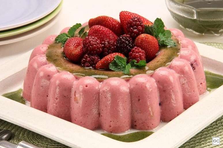 Guia da Cozinha - 7 sobremesas com frutas vermelhas para se apaixonar!