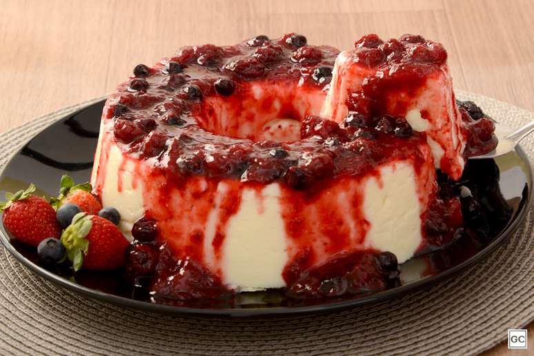 Guia da Cozinha - 7 sobremesas com frutas vermelhas para se apaixonar!
