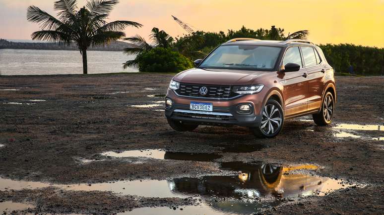 Volkswagen T-Cross: surpresa entre os SUVs, derrubou a dupla da Jeep e mais três rivais.