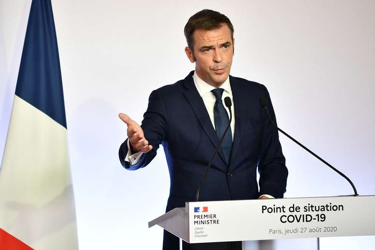 Ministro da Sa&uacute;de da Fran&ccedil;a, Olivier Veran, durante entrevista coletiva em Paris
27/08/2020 Christophe Archambault/Pool via REUTERS