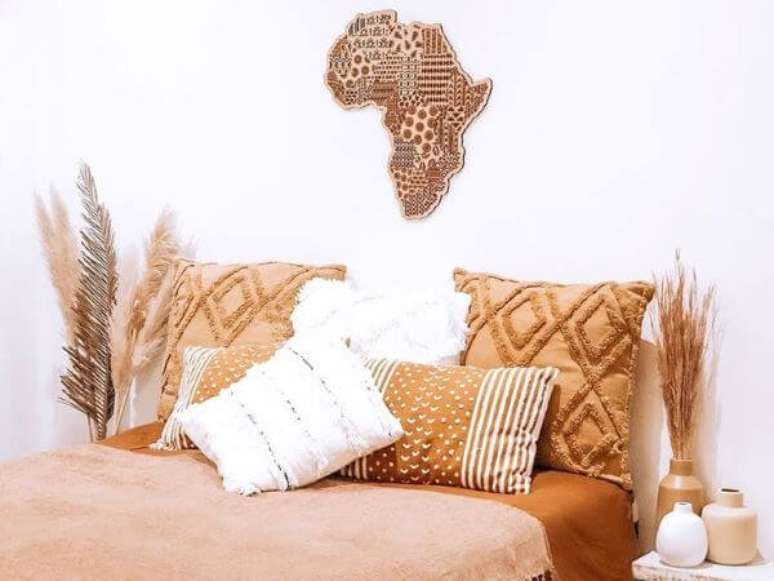 35. Estampas africanas no quarto moderno – Via: Hello Pretty