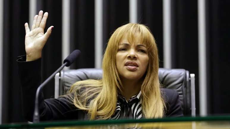 Deputada n&atilde;o pode ser presa a n&atilde;o ser em flagrante de crime inafian&ccedil;&aacute;vel