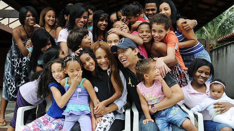 Flordelis se tornou conhecida como 'm&atilde;e' de 55 crian&ccedil;as