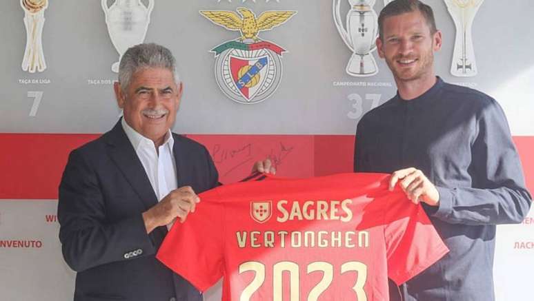 Zagueiro belga Jan Vertonghen deixou o Tottenham para acertar com o Benfica