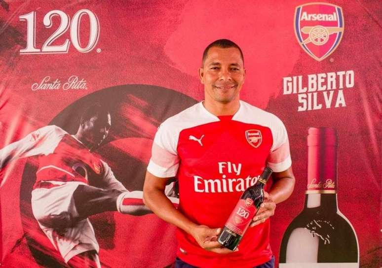 Ex-Seleção Brasileira e Arsenal, Gilberto Silva é o garoto propaganda da parceria no Brasil (Foto:Divulgação)