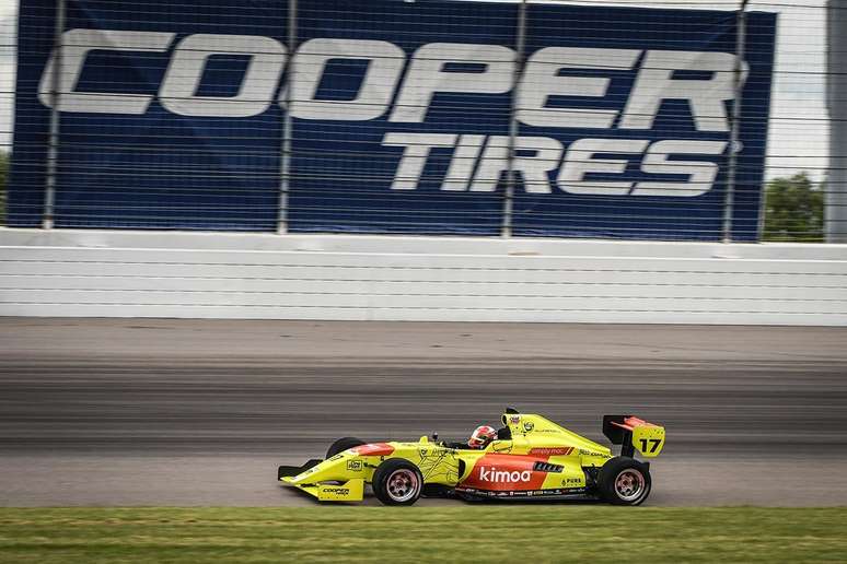 Devlin DeFrancesco &eacute; l&iacute;der do campeonato 