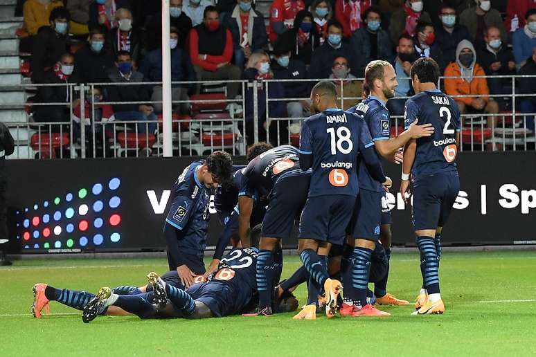 Marseille bate o Brest fora de casa e estreia com vitória no Campeonato Francês