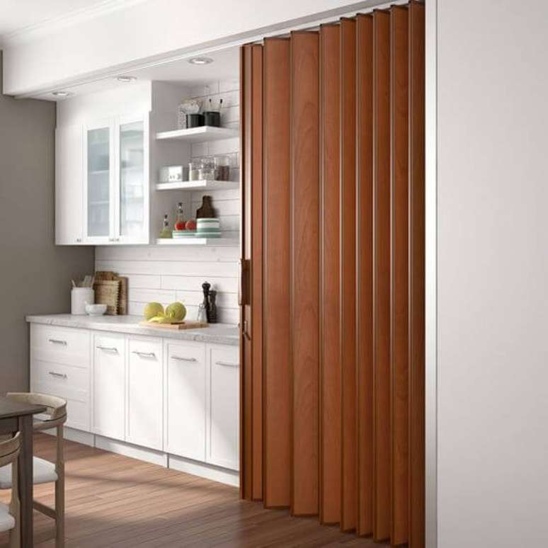 20. Cozinha com porta sanfonada simples – Via: Folding doors and room dividers
