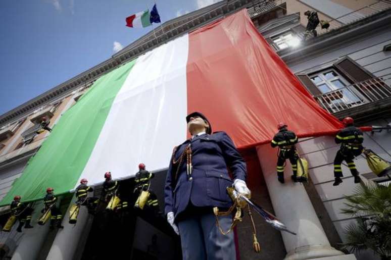 Itália acumula três quedas trimestrais no PIB e está em recessão técnica