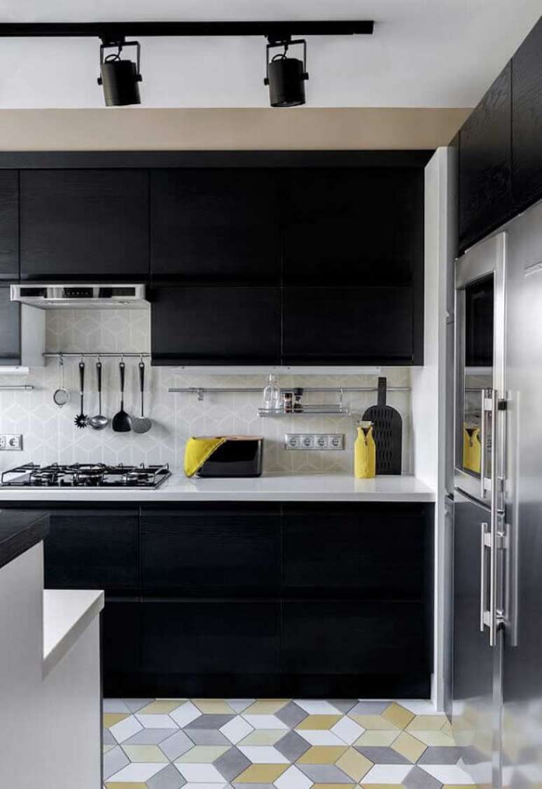 12. Modelos de cozinha sob medida moderna toda decorada com armários pretos – Foto: GD-Home
