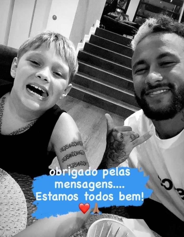 Neymar se manisfesta nas redes sociais