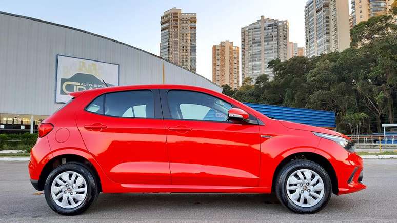 Fiat Argo tem tr&ecirc;s op&ccedil;&otilde;es de motor e &eacute; um dos carros mais vendidos do pa&iacute;s.