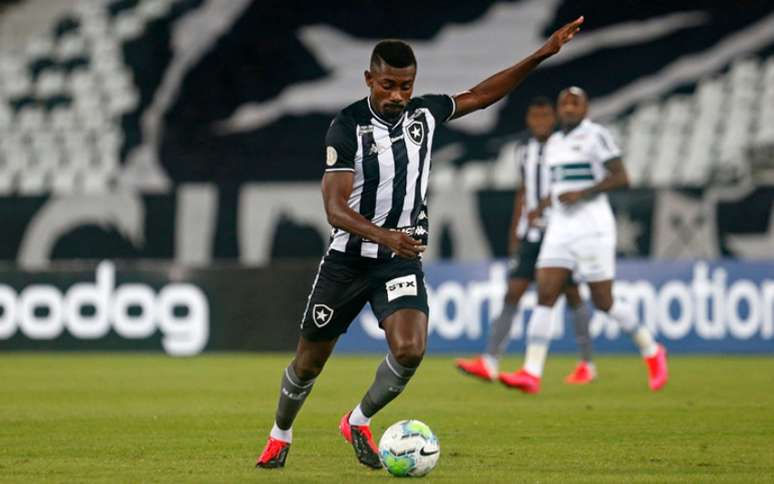 Kalou em ação pelo Botafogo (Foto: Vítor Silva/Botafogo)